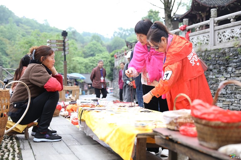 松桃：苗王城非遺體驗引熱潮  傳統技藝激活鄉村游