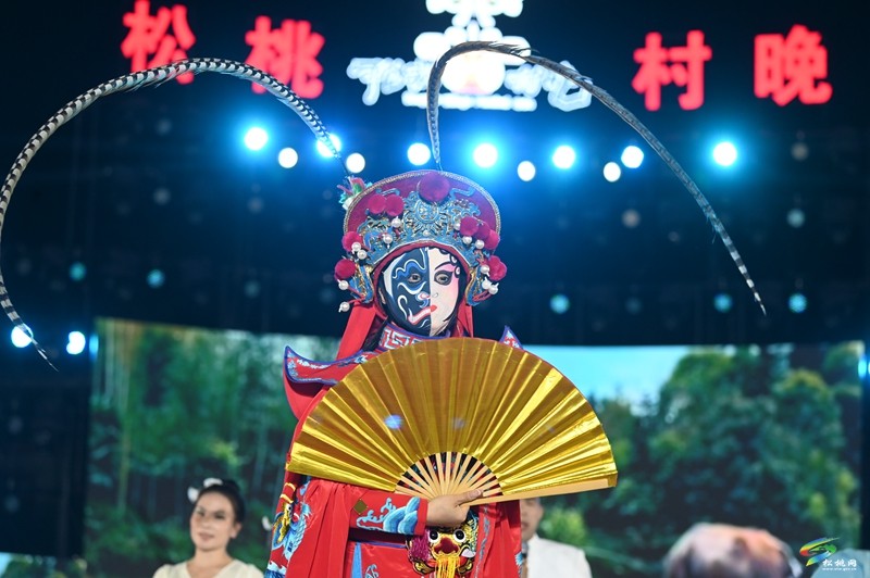 【吃貴州“晚飯”·看松桃村晚】松桃村晚：五一精彩啟幕  優秀節目“嗨”放送