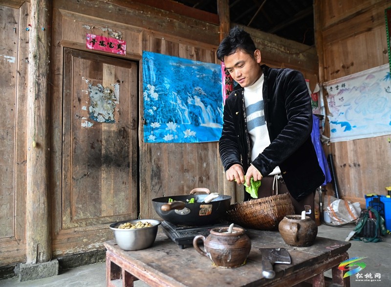 舒易飛：你們陪我長大 我伴你們到老