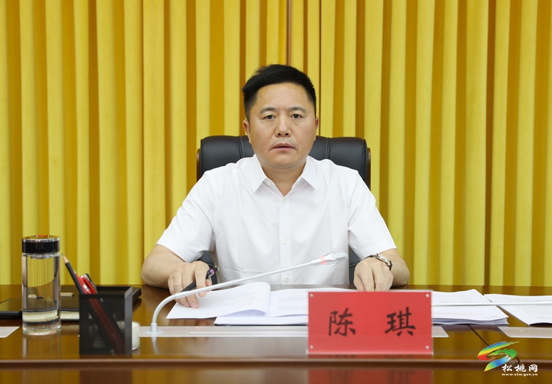 縣委常委會2025年第12次會議召開